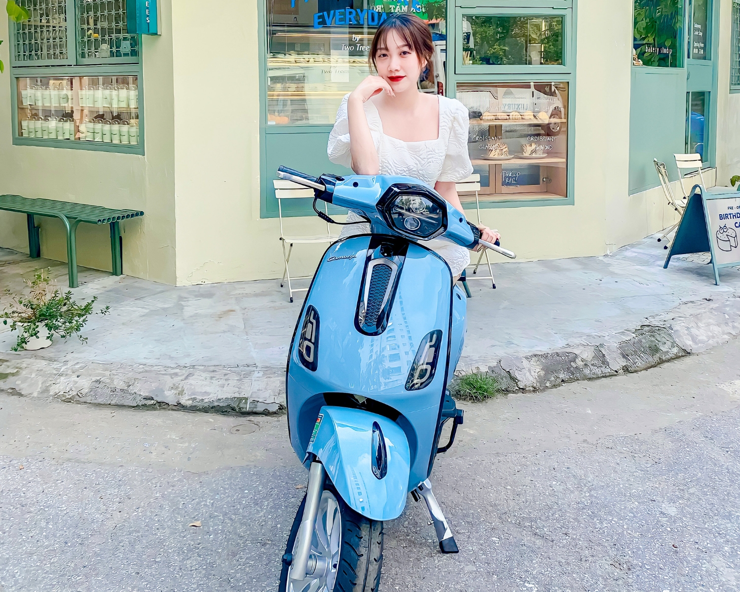 Xe ga 50cc Canely G1 sở hữu yên xe thiết kế khoa học, phù hợp với nhiều vóc dáng