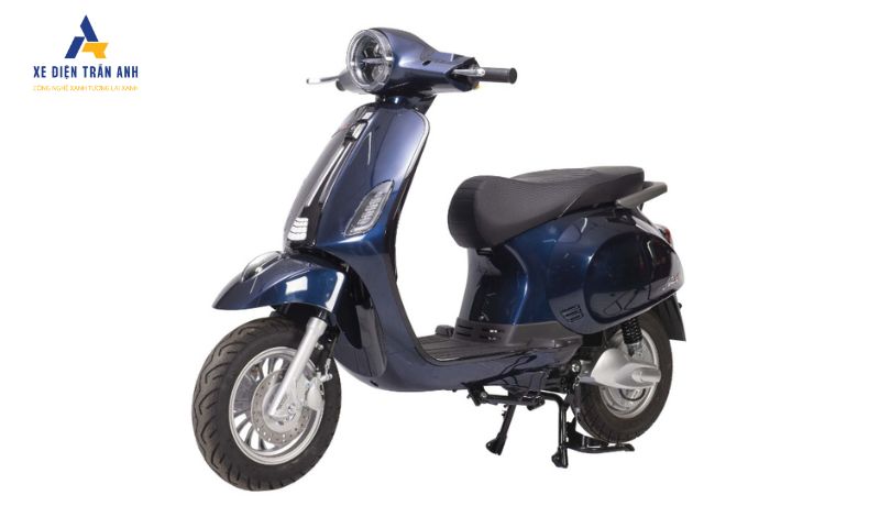 Takashi Nozza S dáng Vespa đèn tròn là mẫu xe mới ra mắt của thương hiệu DVMotor