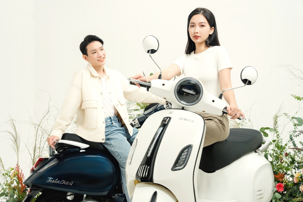 Xe máy điện Dibao Tesla Chic